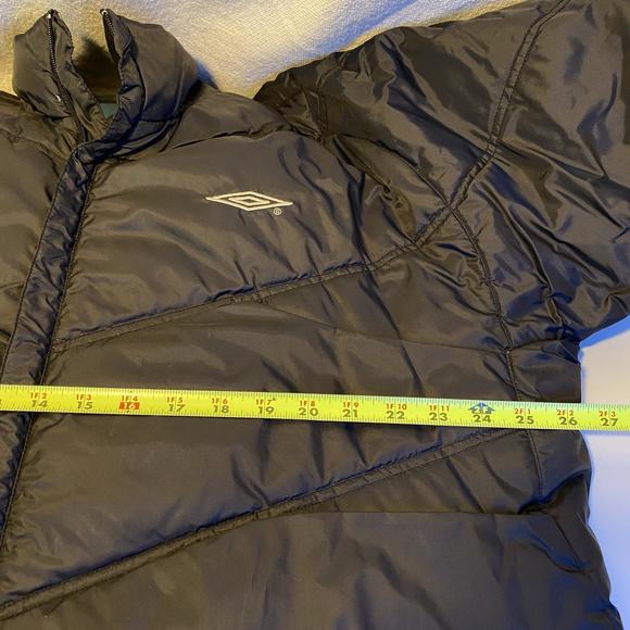 Umbro fill down black XL - Picture 8 of 13